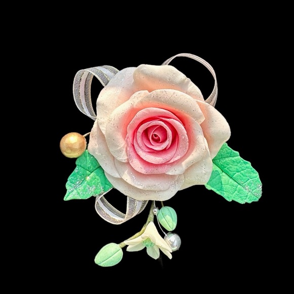 Beautiful Handmade Pink Rose Brooch - NWOT - Picture 4 of 4